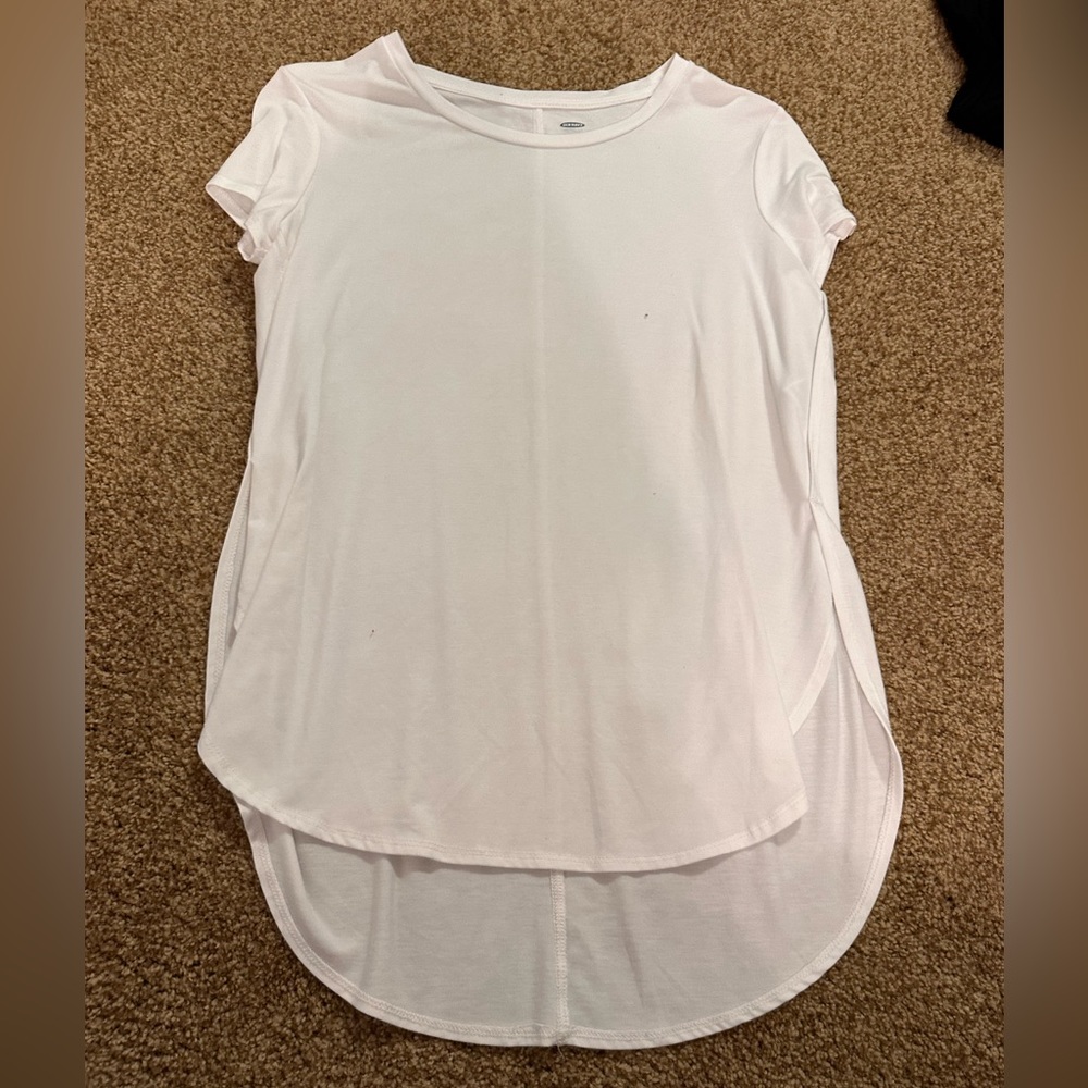 white tee